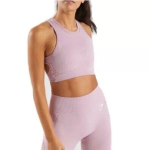 Gymshark Flawless knit sports Bra - lavender - size small